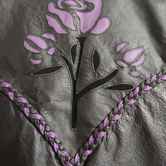 Xelement  Women's Black Leather Biker Vest - Picture 7 of 9